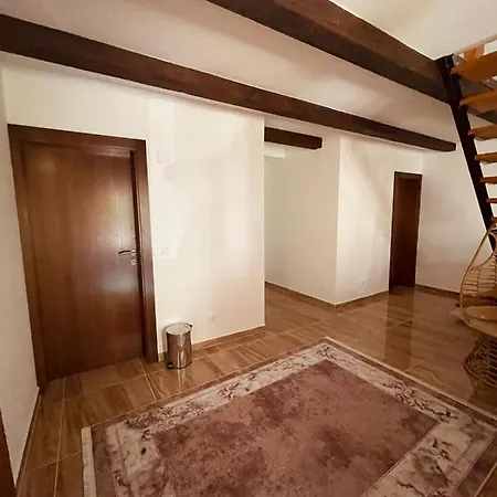 Cozy Weekend House Zaid Bihac