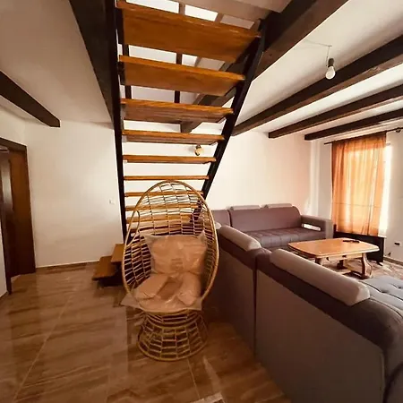 Cozy Weekend House Zaid Chalet