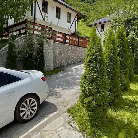 Cozy Weekend House Zaid Chalet Bihac